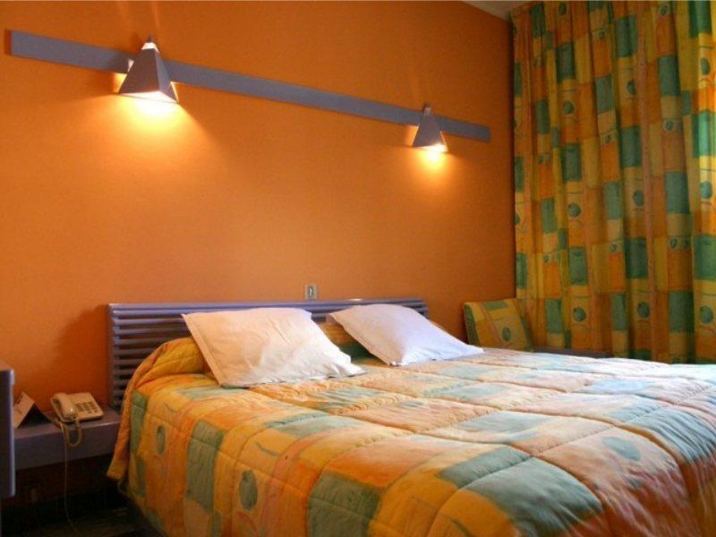 Hotel Tanjah Flandria Tangier Room photo